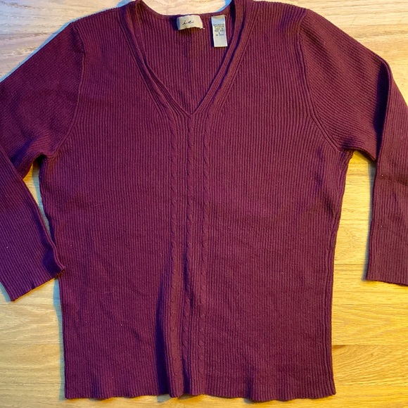 Maroon 3/4 Sleeve Sweater - Picture 1 of 3
